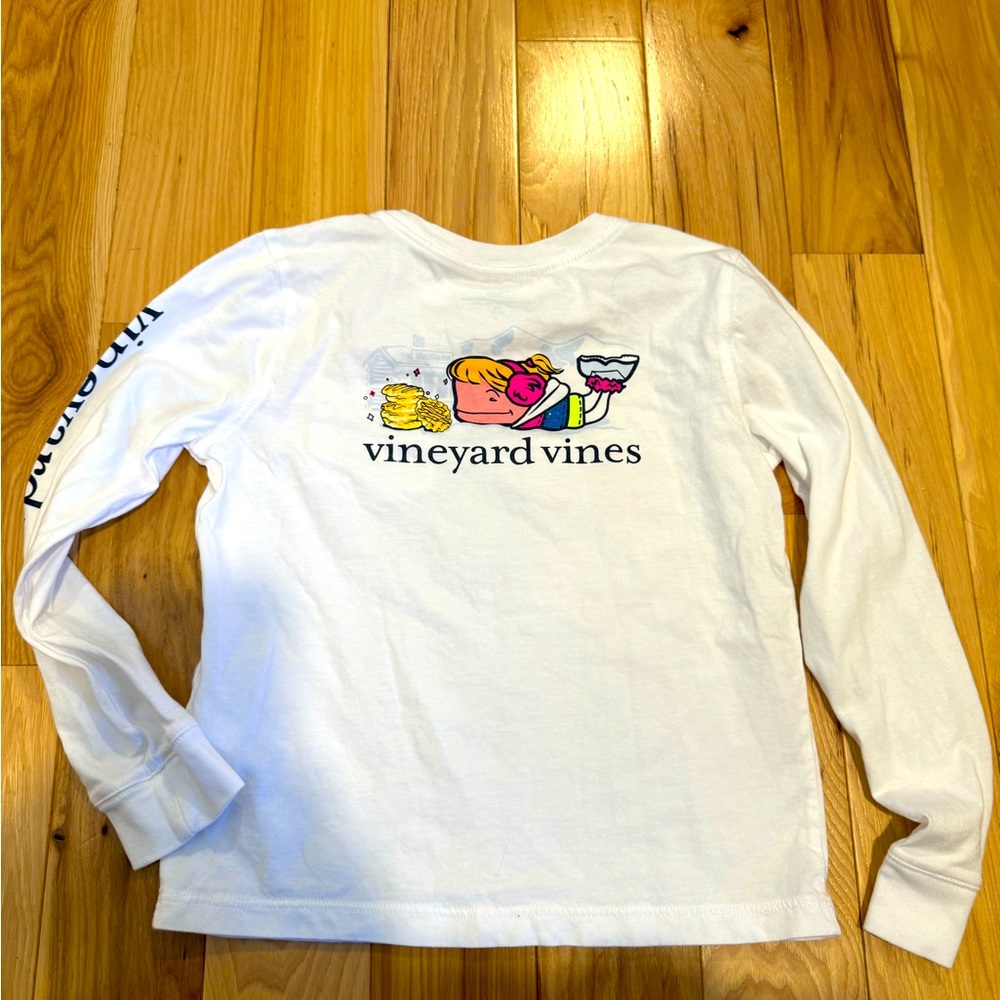 Girls Vineyard Vines Waffle Cabin Ski Long Sleeved T-Shirt. Size  X-Small (5/6)
